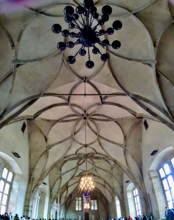 Vladislav-Saal mit gotischem Gewölbe